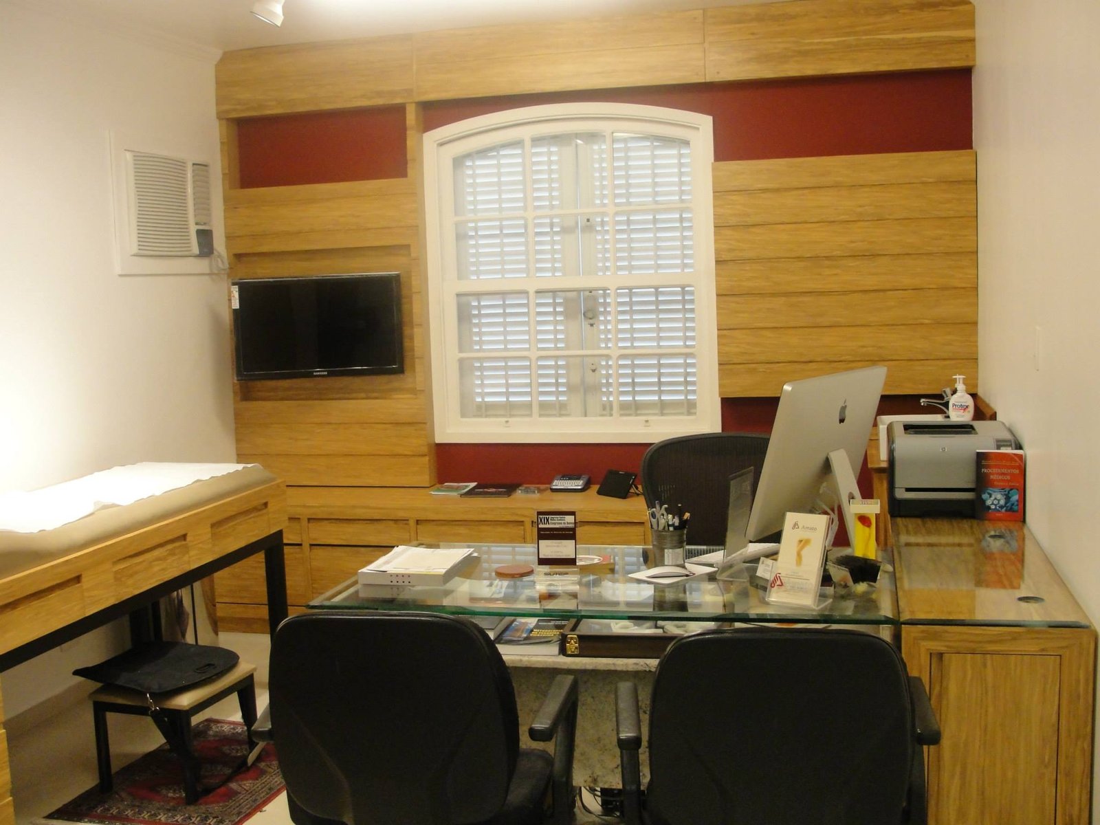 Móveis planejados para escritório - Estação de trabalho completa