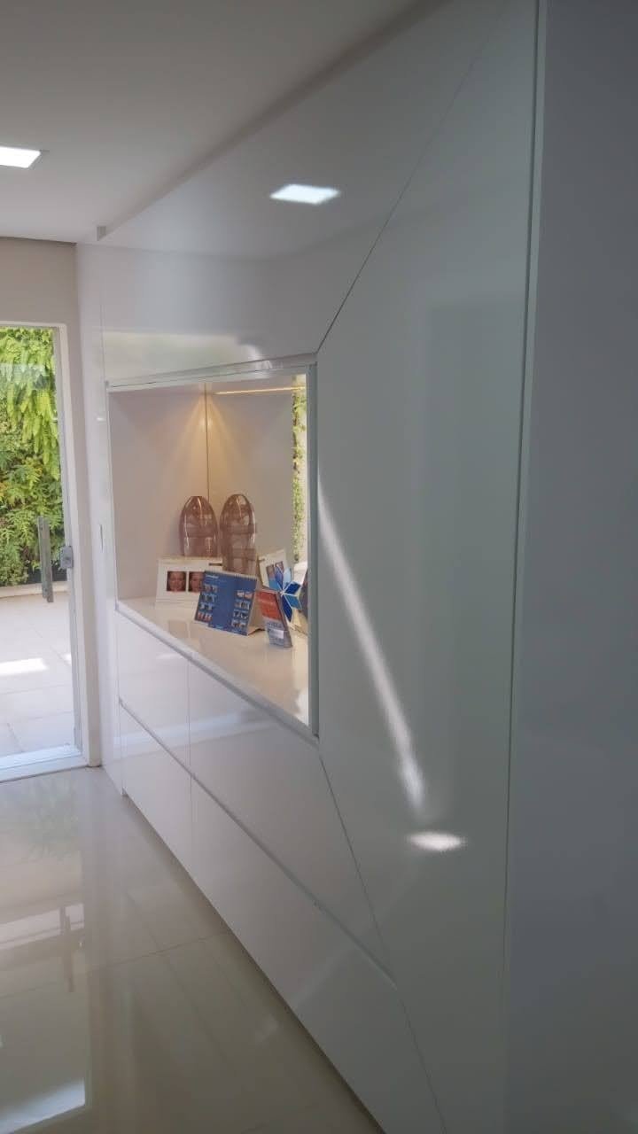 Móveis planejados para ambiente comercial