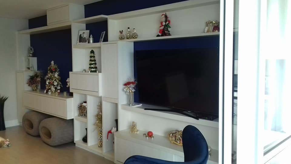Móveis planejados para sala - Estante com nichos decorativos
